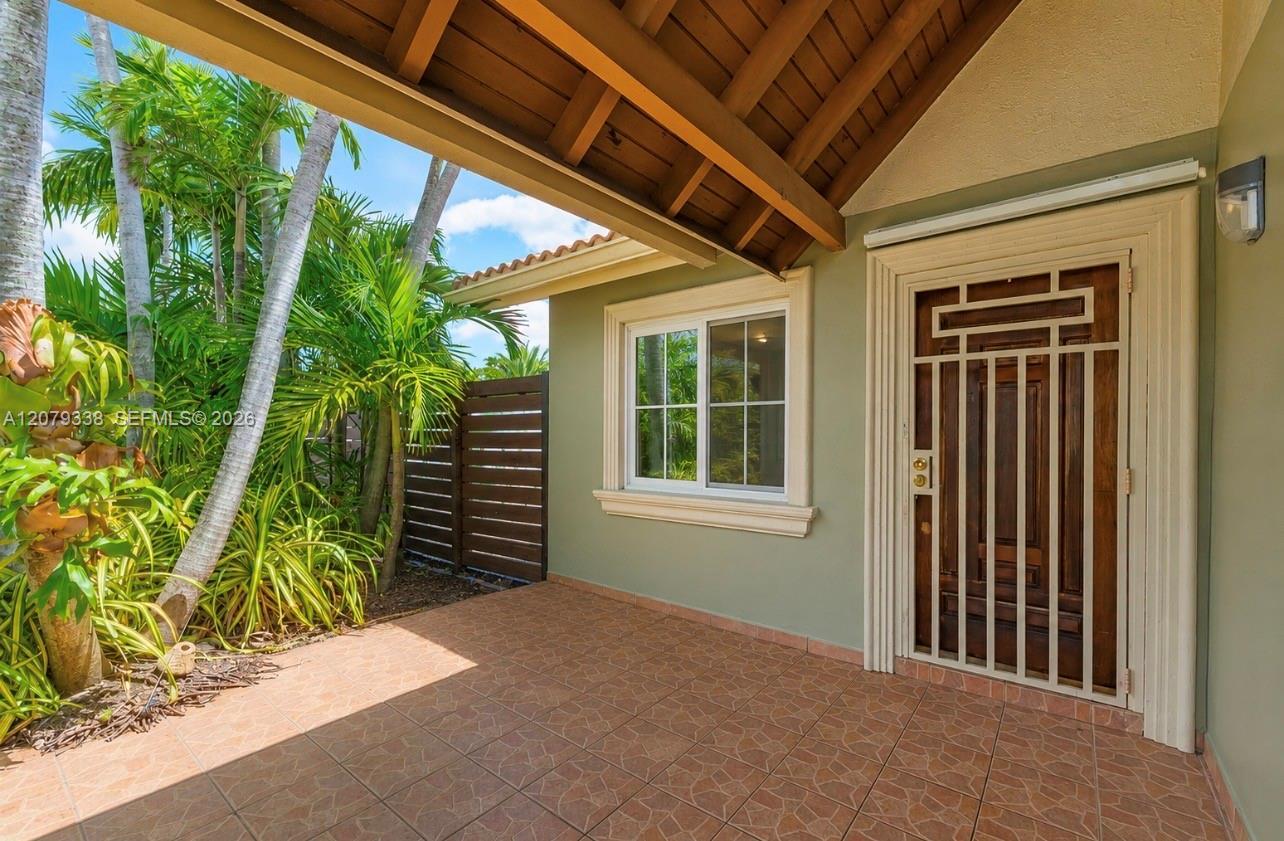 13706 SW 14th St, Miami FL 33184 photo 4