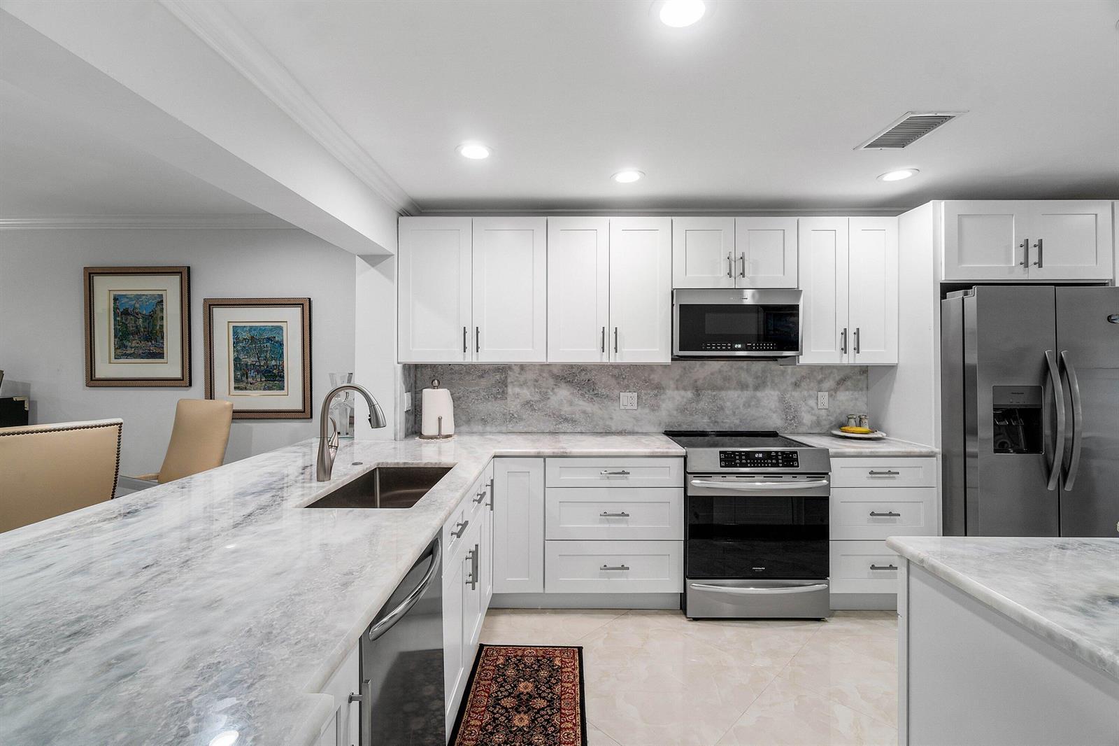 34 STRATFORD Lane W # C, Boynton Beach FL 33436 photo 3