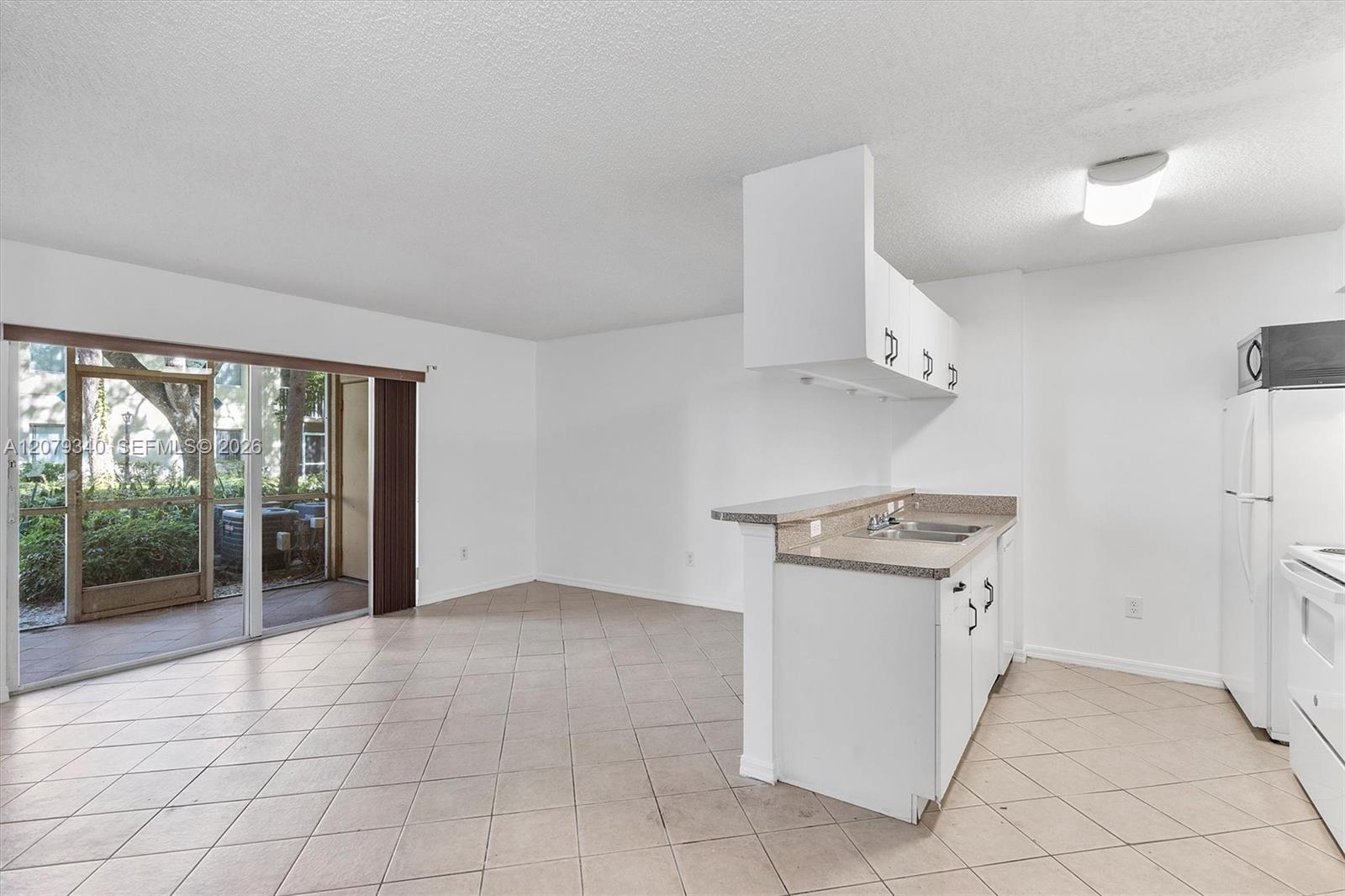 450 S Park Rd # 105, Hollywood FL 33021 photo 3