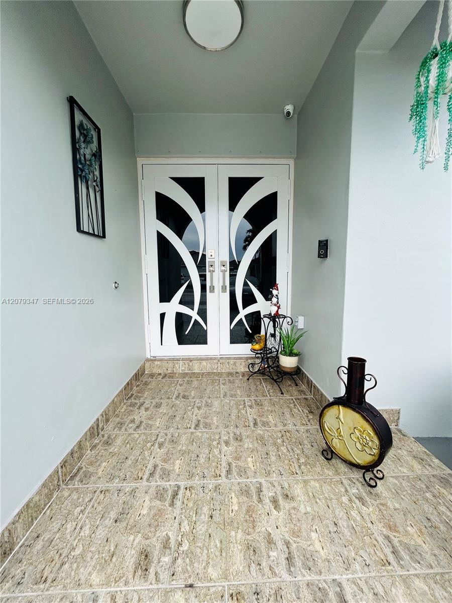 4939 SW 143rd Ave, Miami FL 33175 photo 4