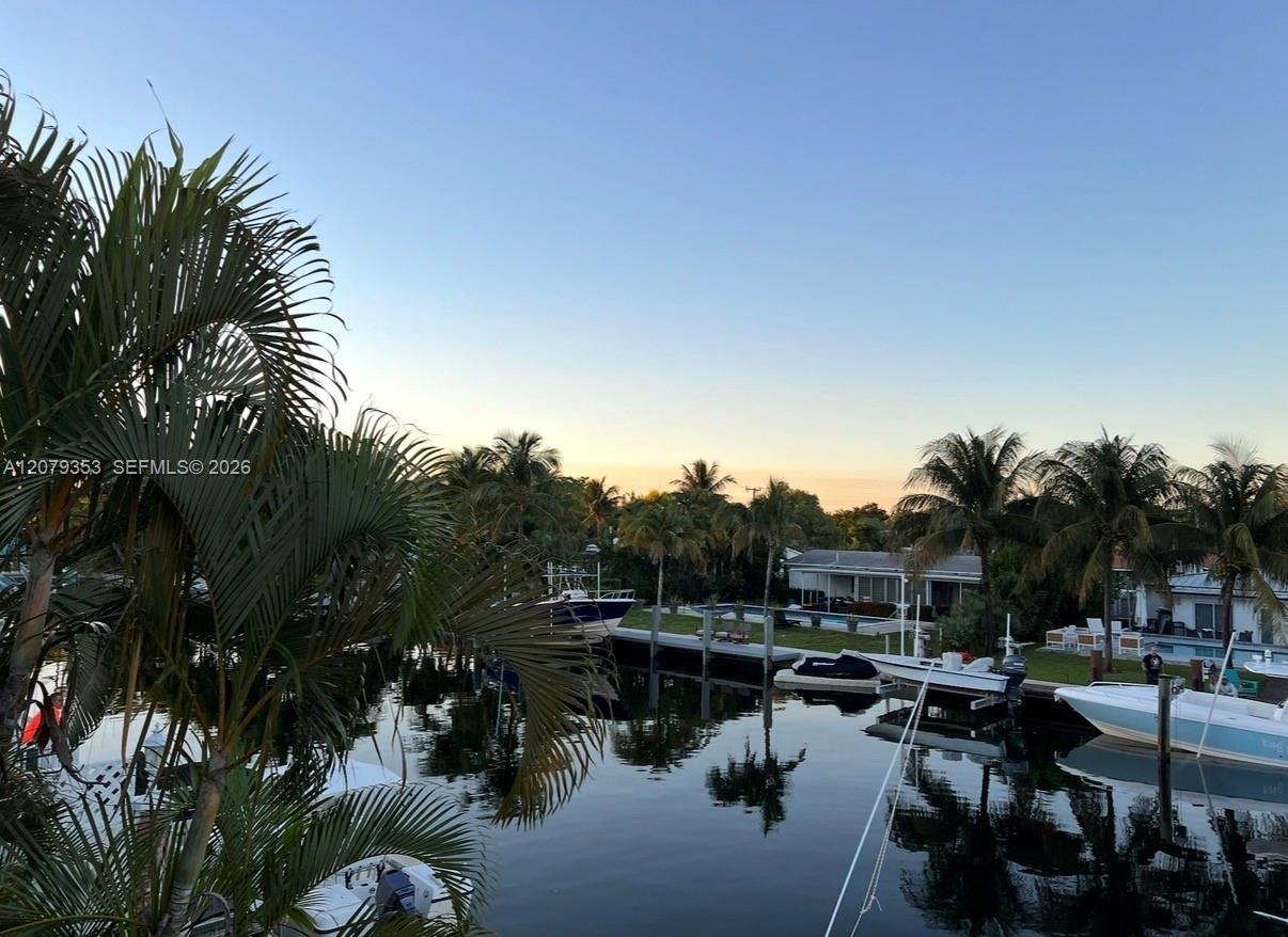North Miami, FL 33181 photo 5