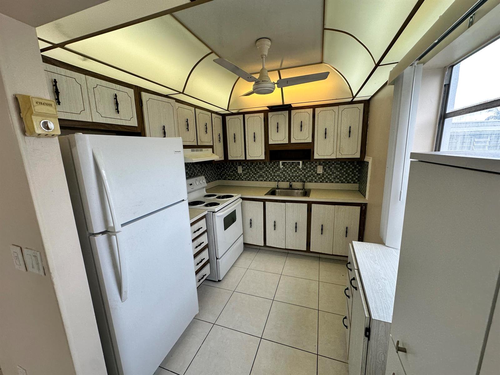 811 Flanders Q, Delray Beach FL 33484 photo 4