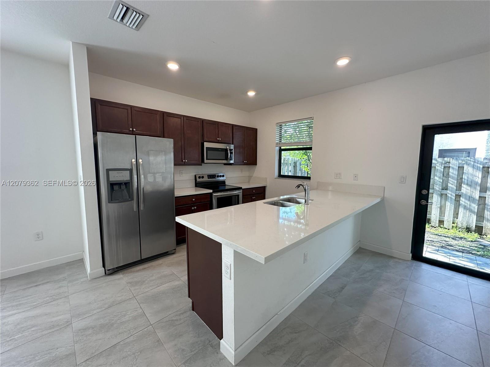 1602 SW 28th Ct, Fort Lauderdale FL 33315 photo 4