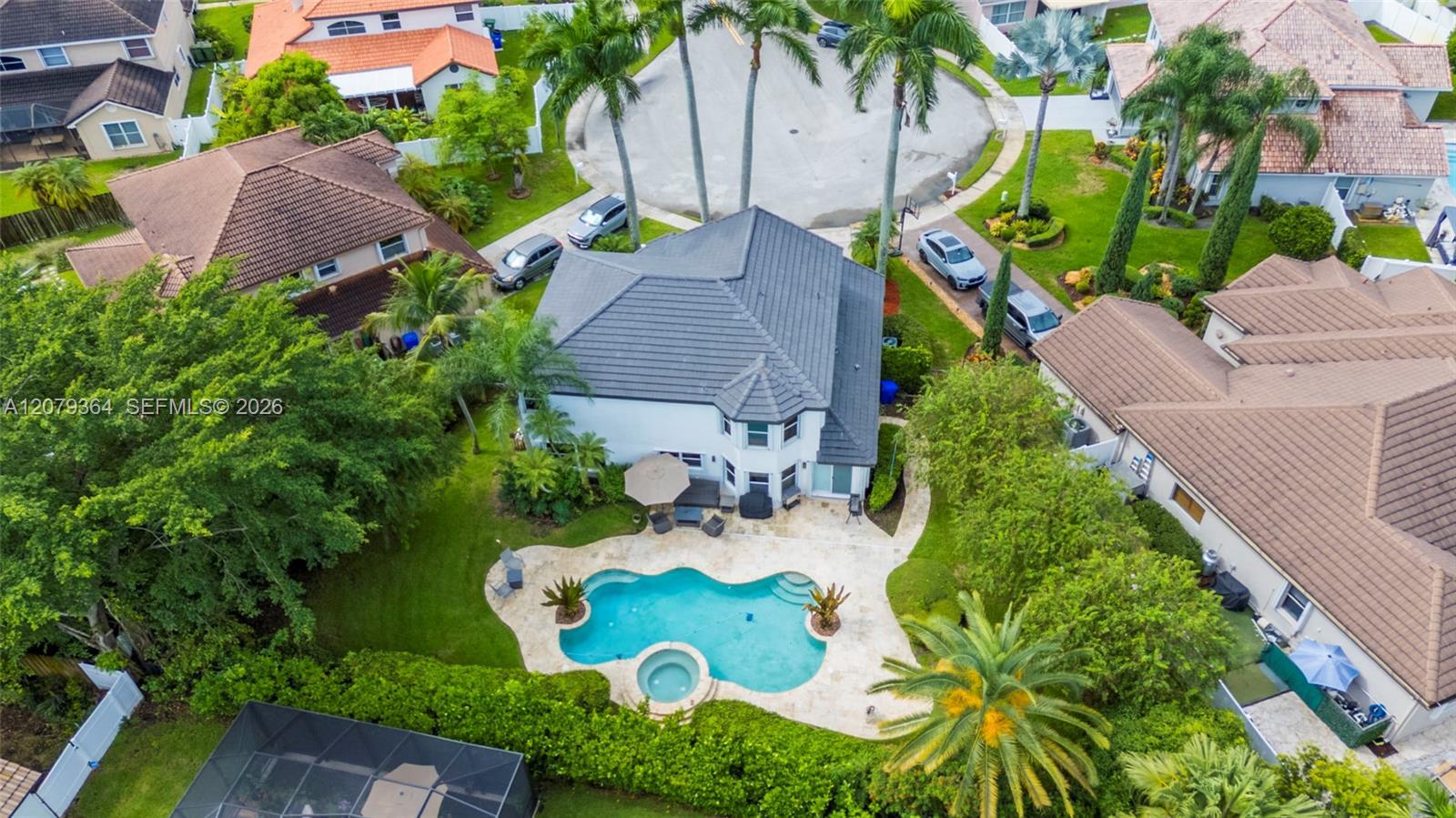 743 NW 174th Ter, Pembroke Pines FL 33029 photo 2