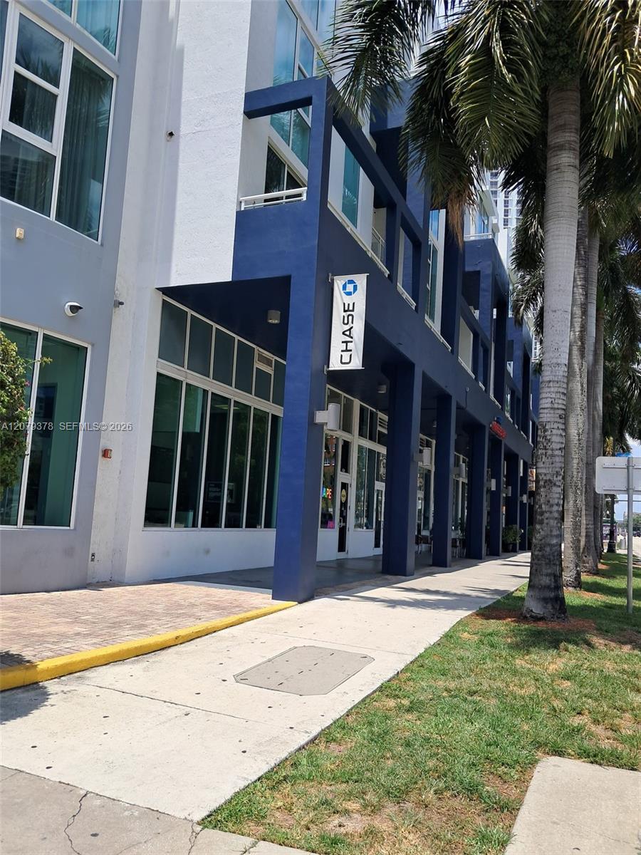 275 NE 18th St # 1704, Miami FL 33132 photo 4