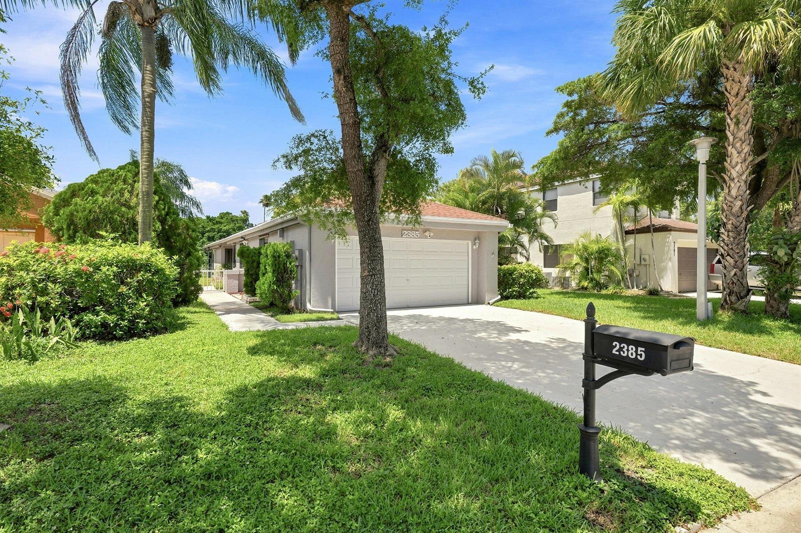 2385 NW 34TH Terrace, Coconut Creek FL 33066 photo 2