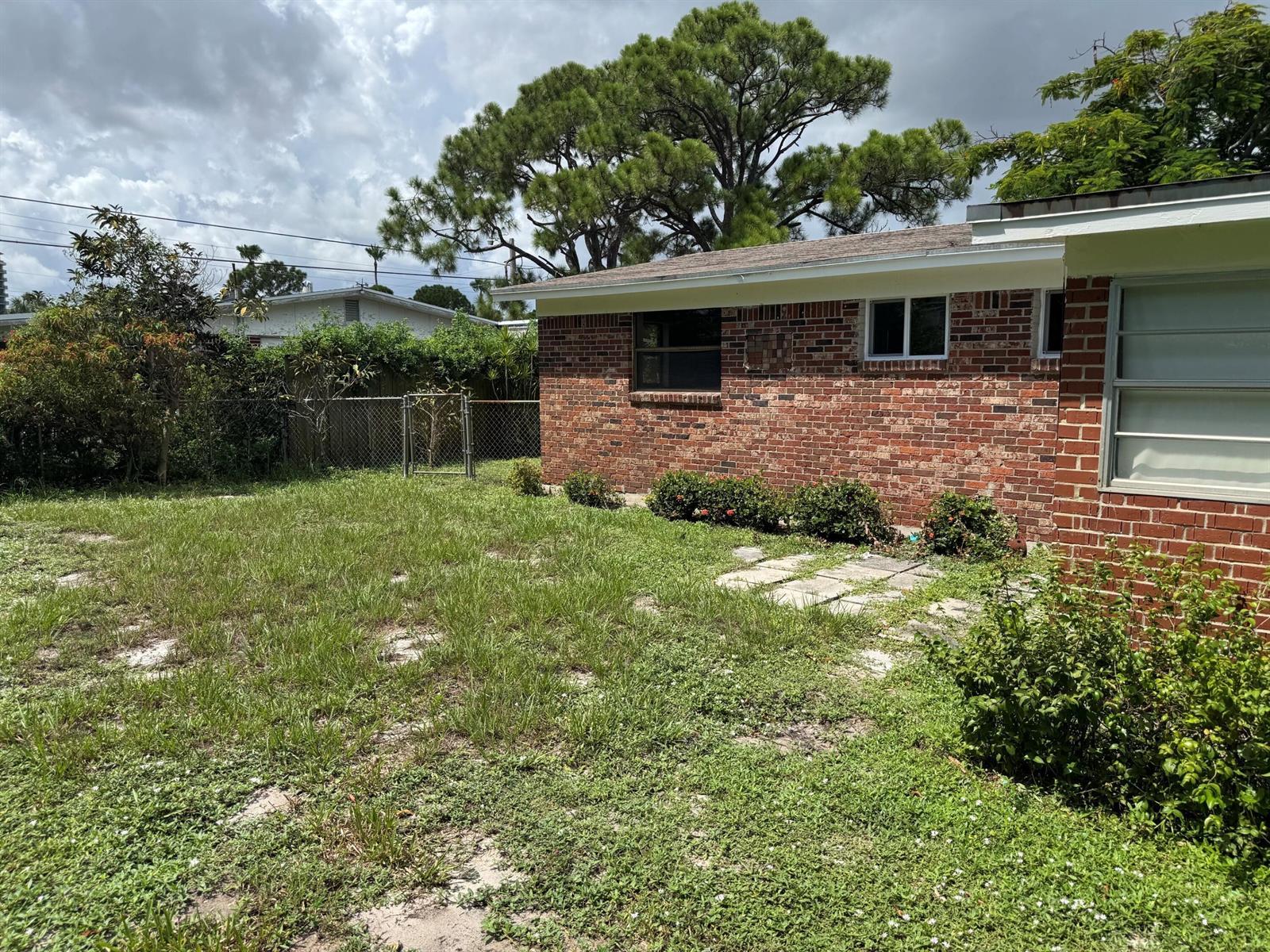 3651 BAHAMA Road, FL 33410 photo 3