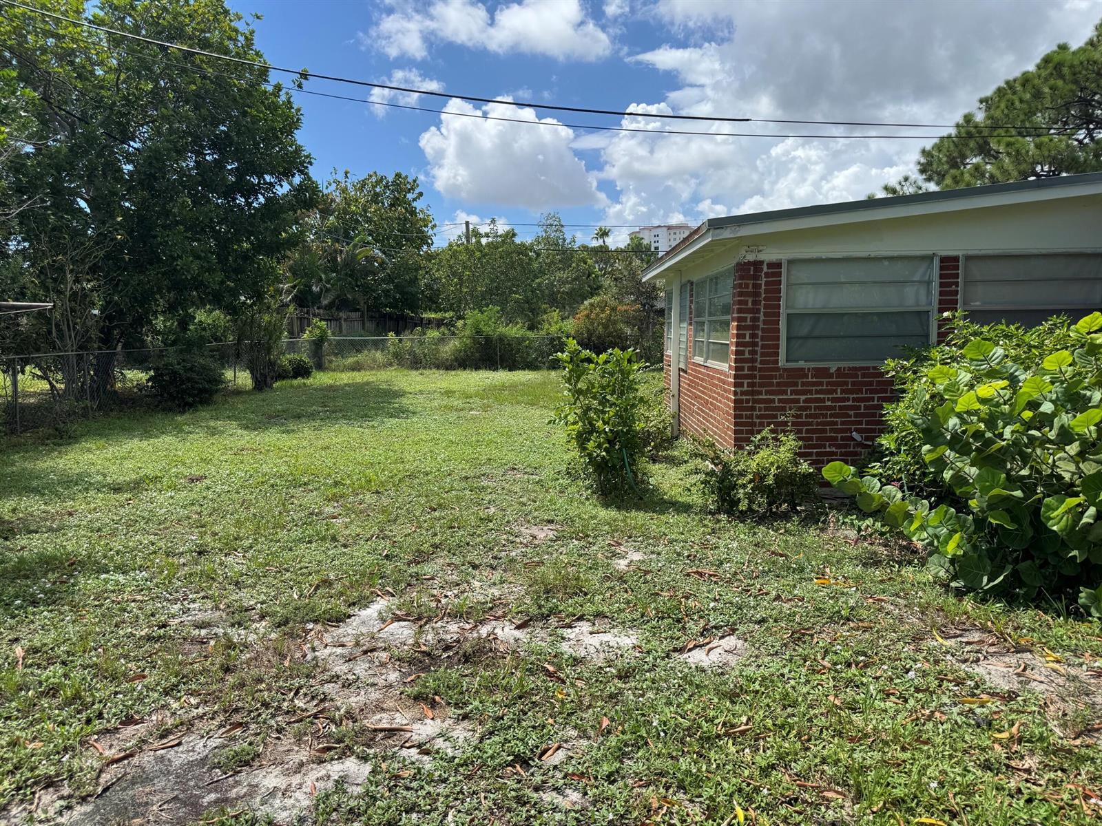 3651 BAHAMA Road, FL 33410 photo 4