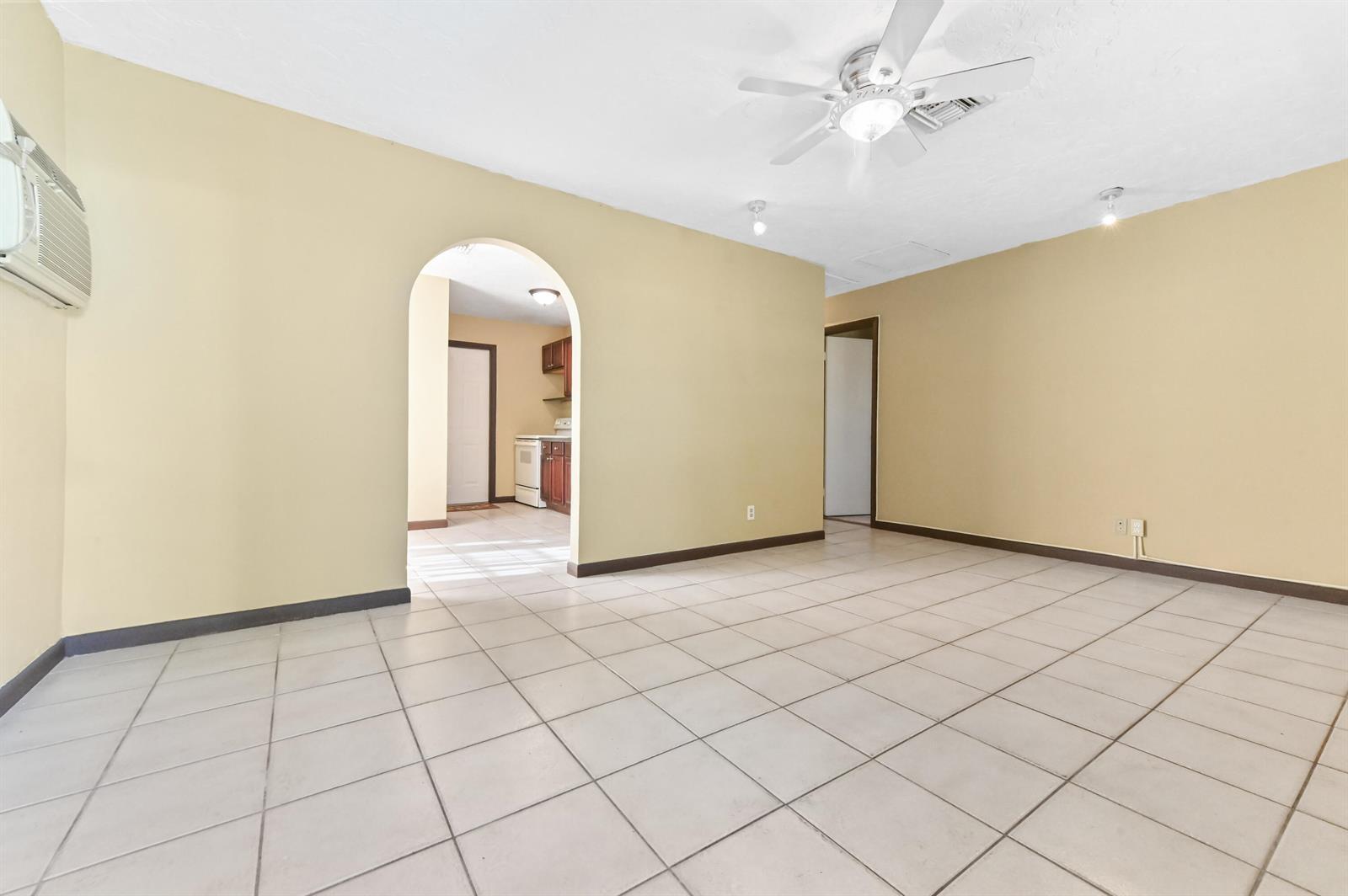 811 32nd Street, West Palm Beach FL 33407 photo 4