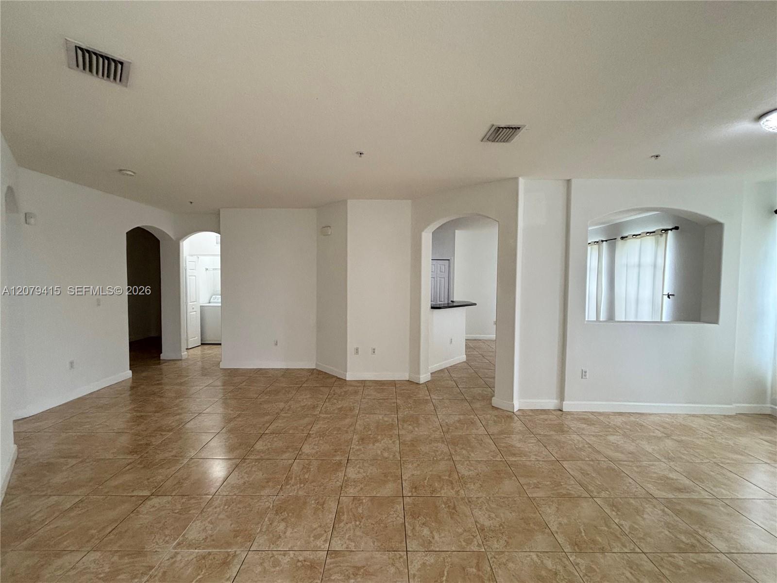10132 NW 7th St # 102, Miami FL 33172 photo 2