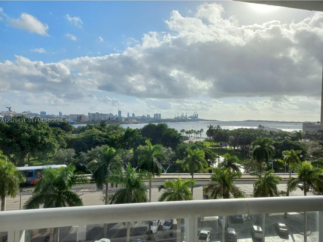 50 Biscayne Blvd # 707, Miami FL 33132 photo 4