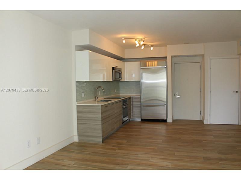 1300 Brickell Bay Dr # 1008, Miami FL 33131 photo 2
