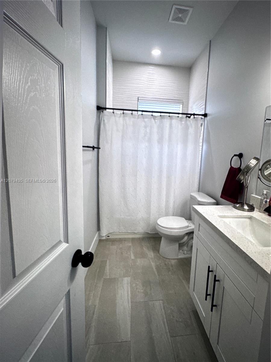 200 N 66th Ave, Hollywood FL 33024 photo 2