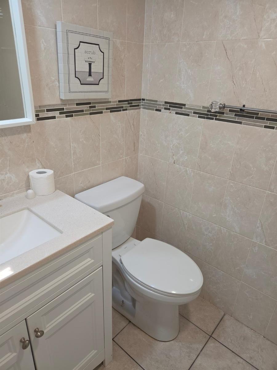 2401 RIVERSIDE Drive # B, Coral Springs FL 33065 photo 3