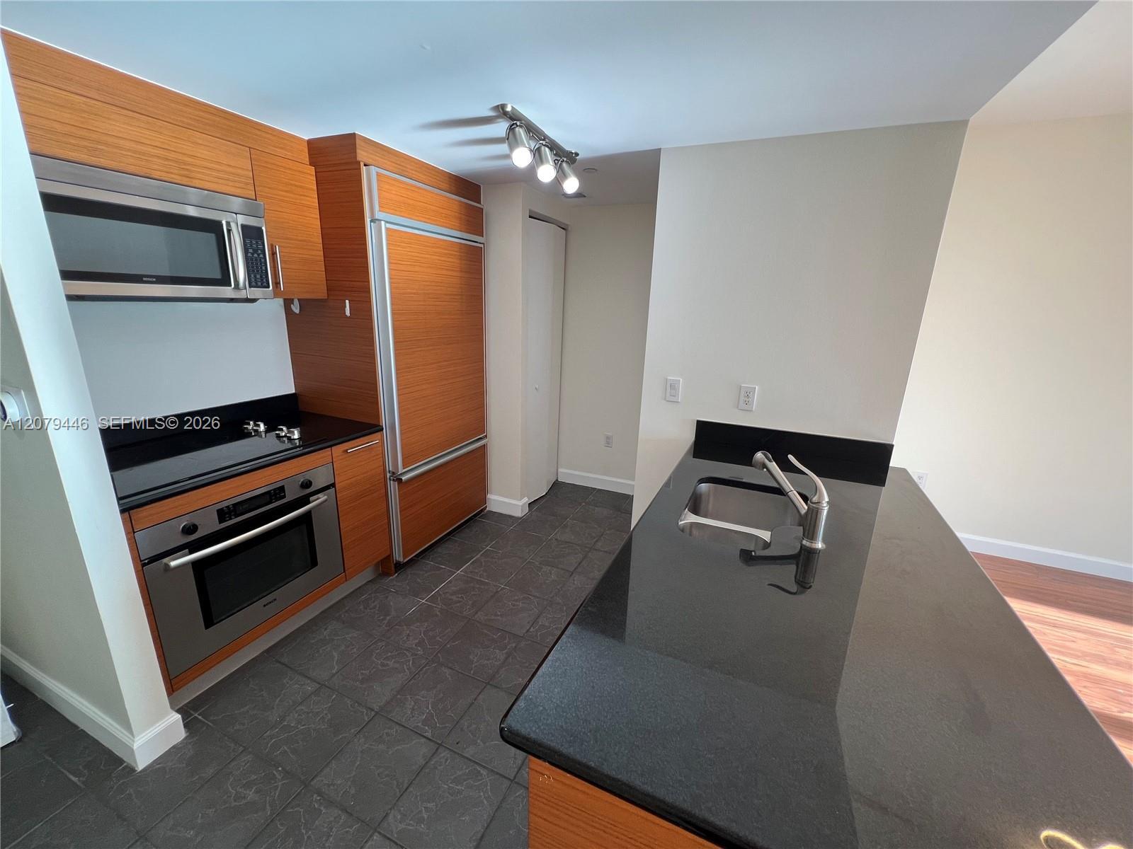50 Biscayne Blvd # 4507, Miami FL 33132 photo 3