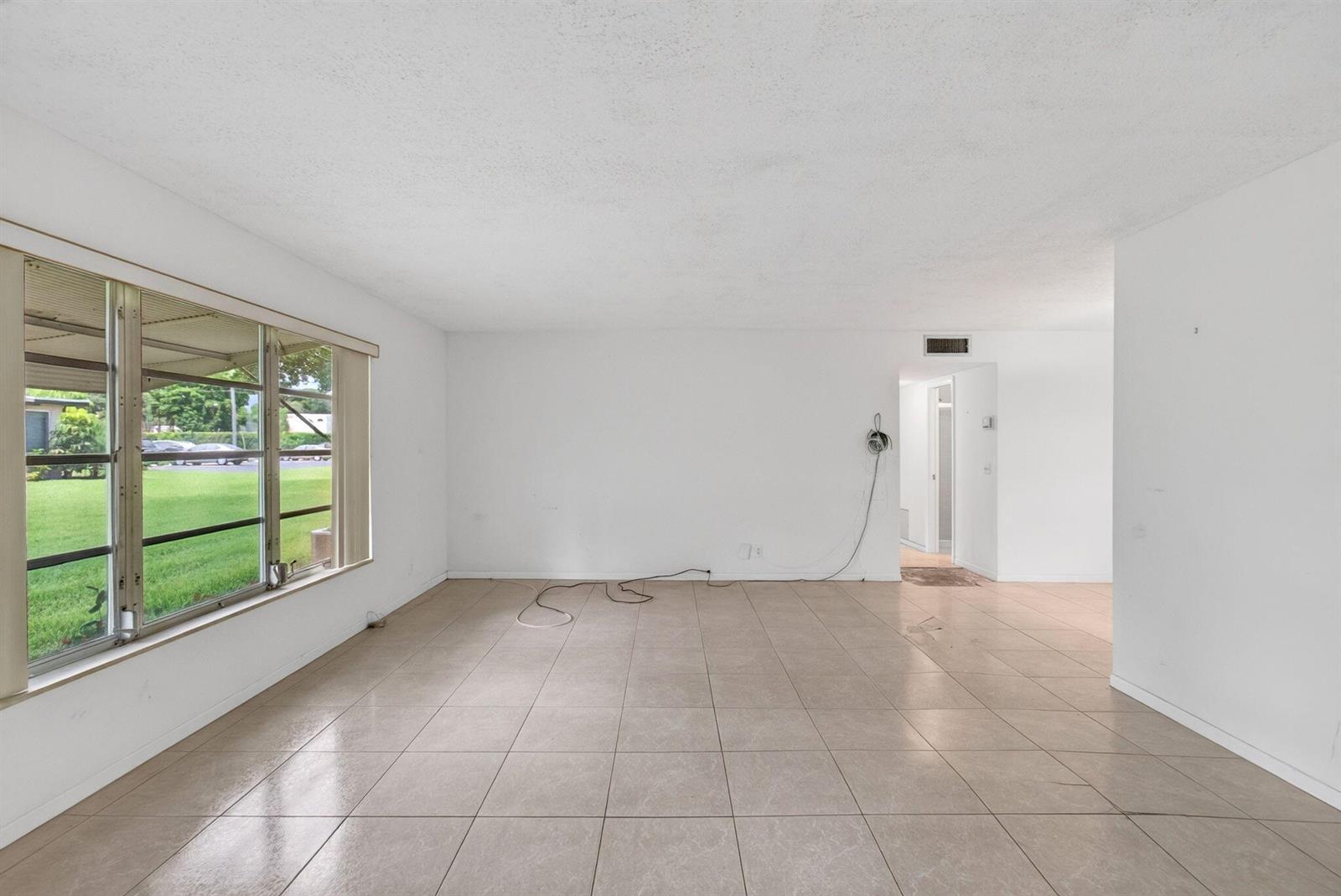 1057 E Circle Terrace, Delray Beach FL 33445 photo 4