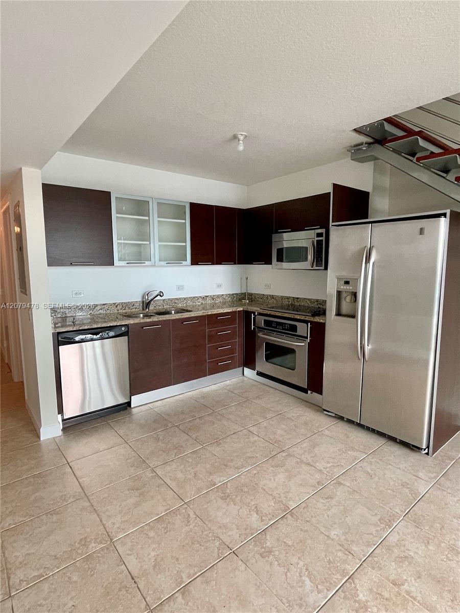 41 SE 5th St # 2405, Miami FL 33131 photo 4