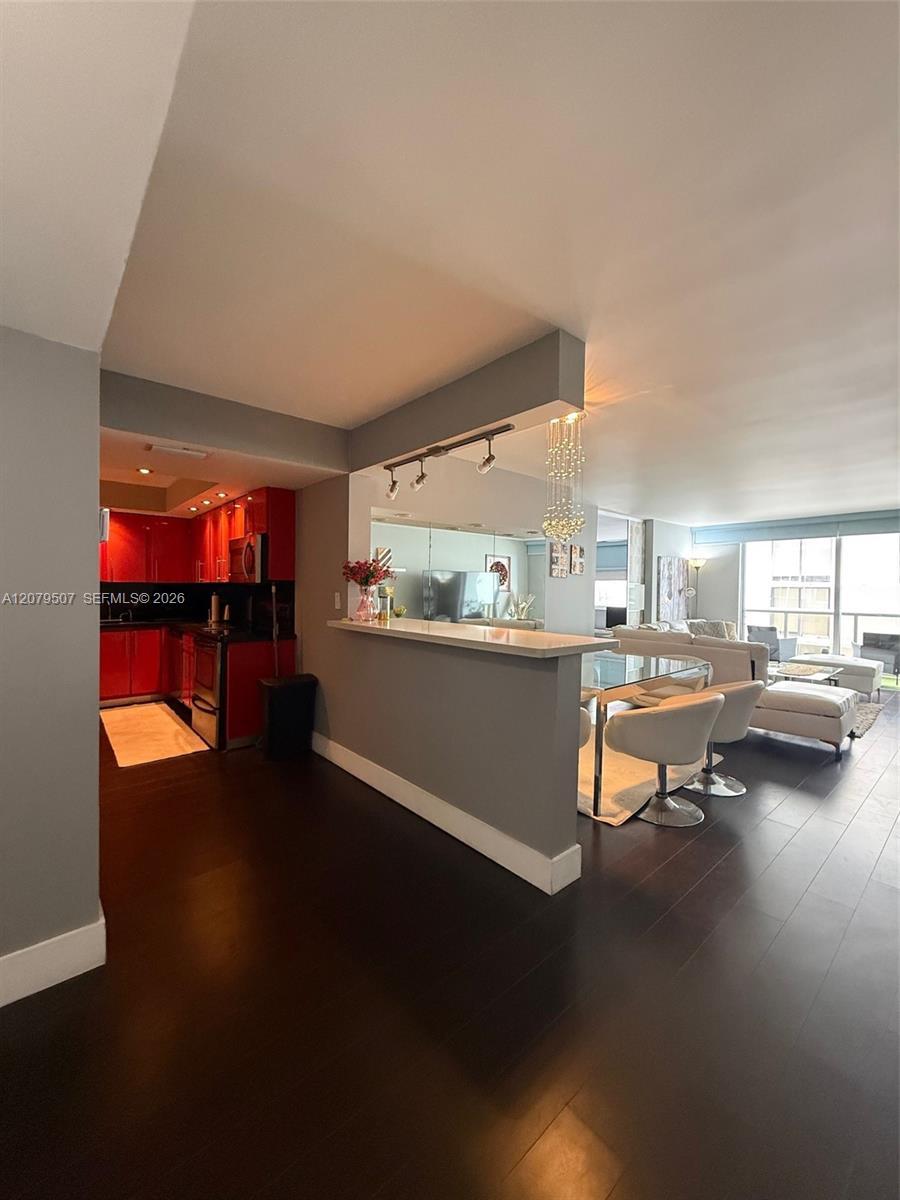 6039 Collins Ave # 1505, Miami Beach FL 33140