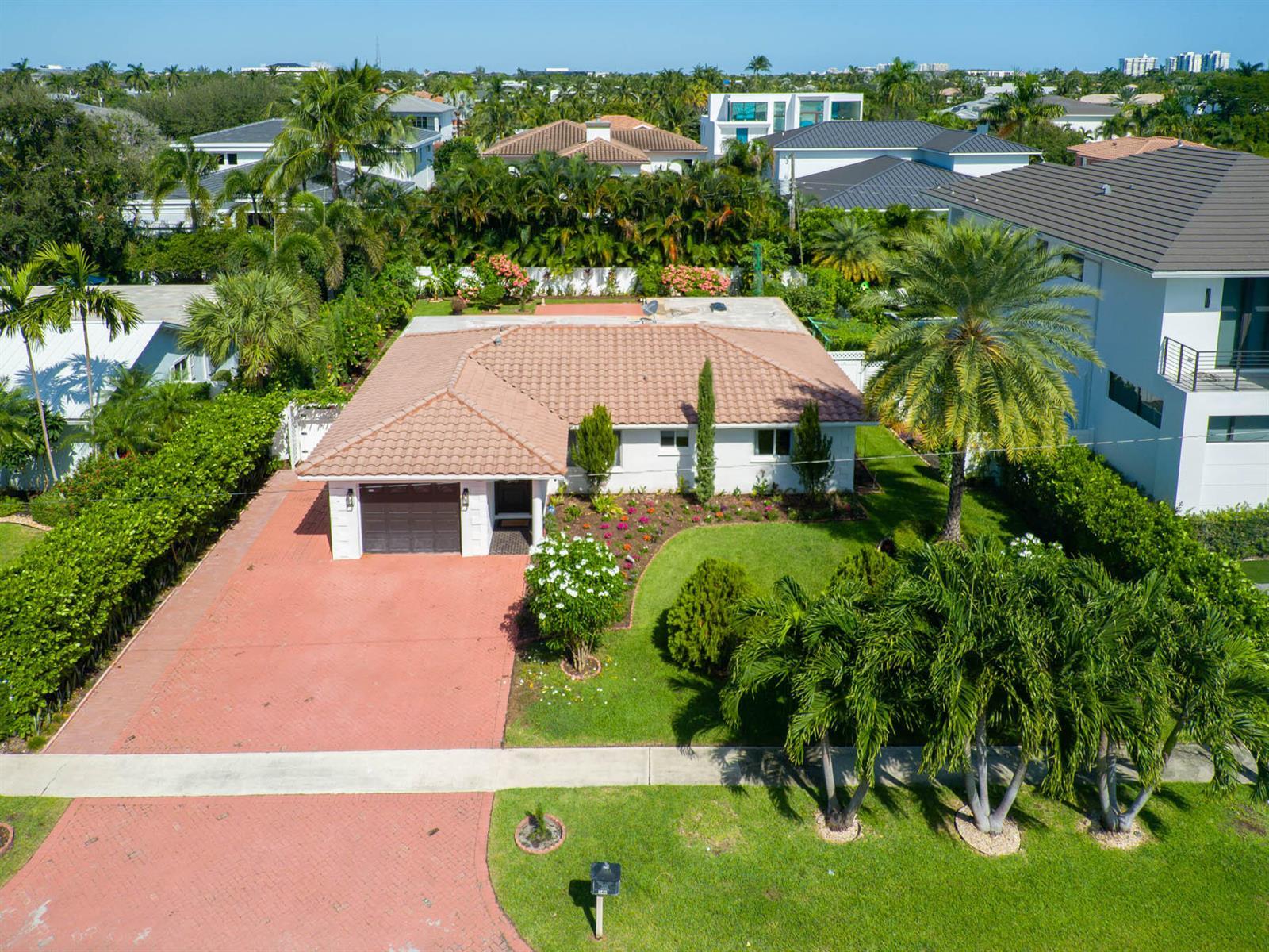349 NE 2ND Street, Boca Raton FL 33432 photo 2