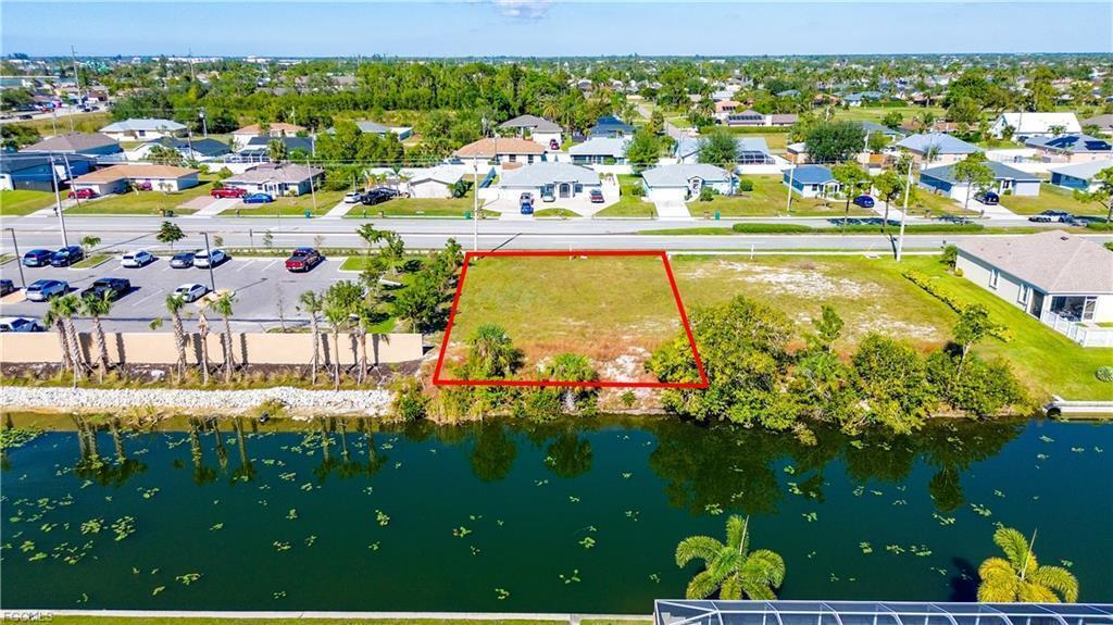 132 NICHOLAS Parkway E, Cape Coral FL 33990 photo 2