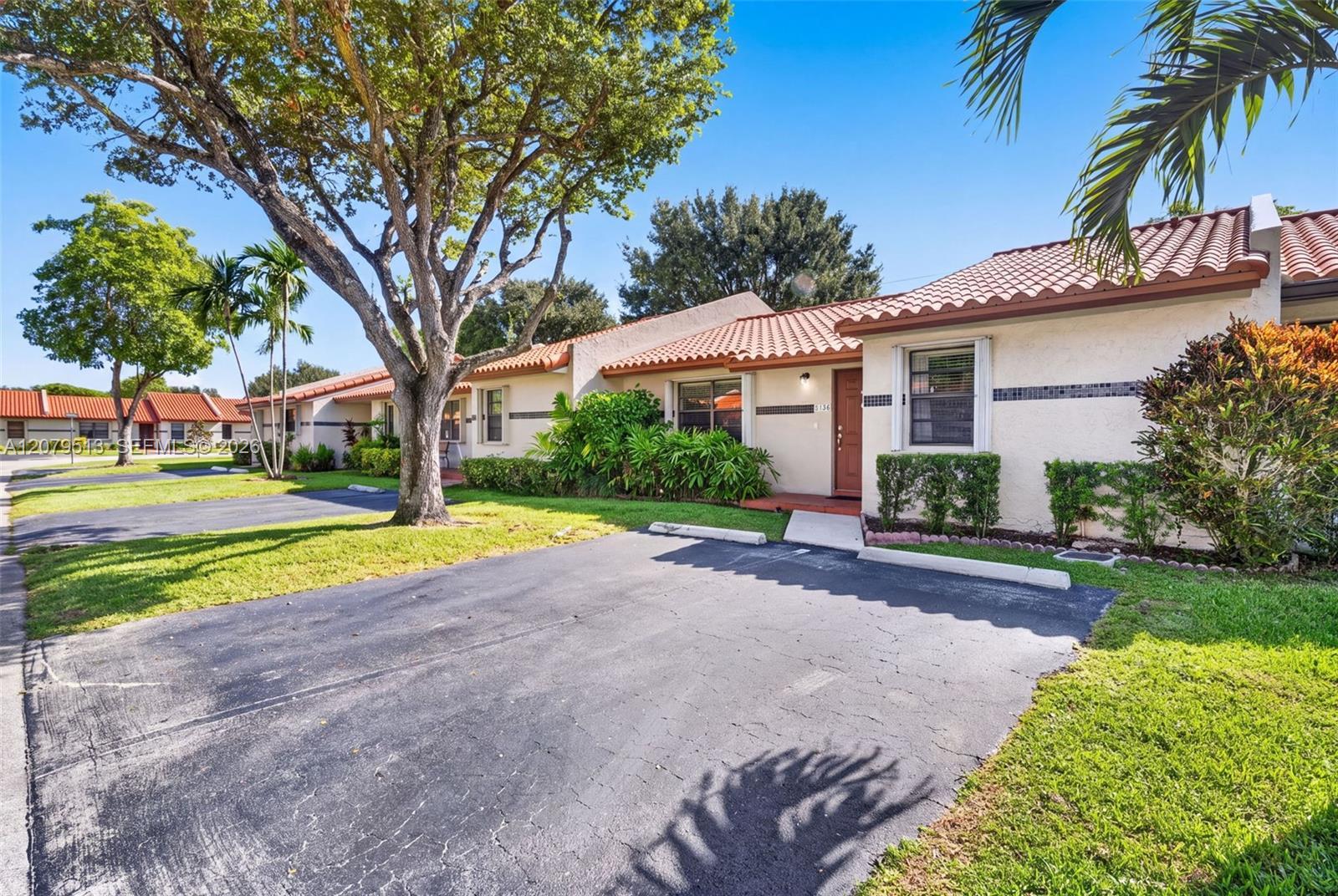 5736 SW 112th Ter, Cooper City FL 33330 photo 2