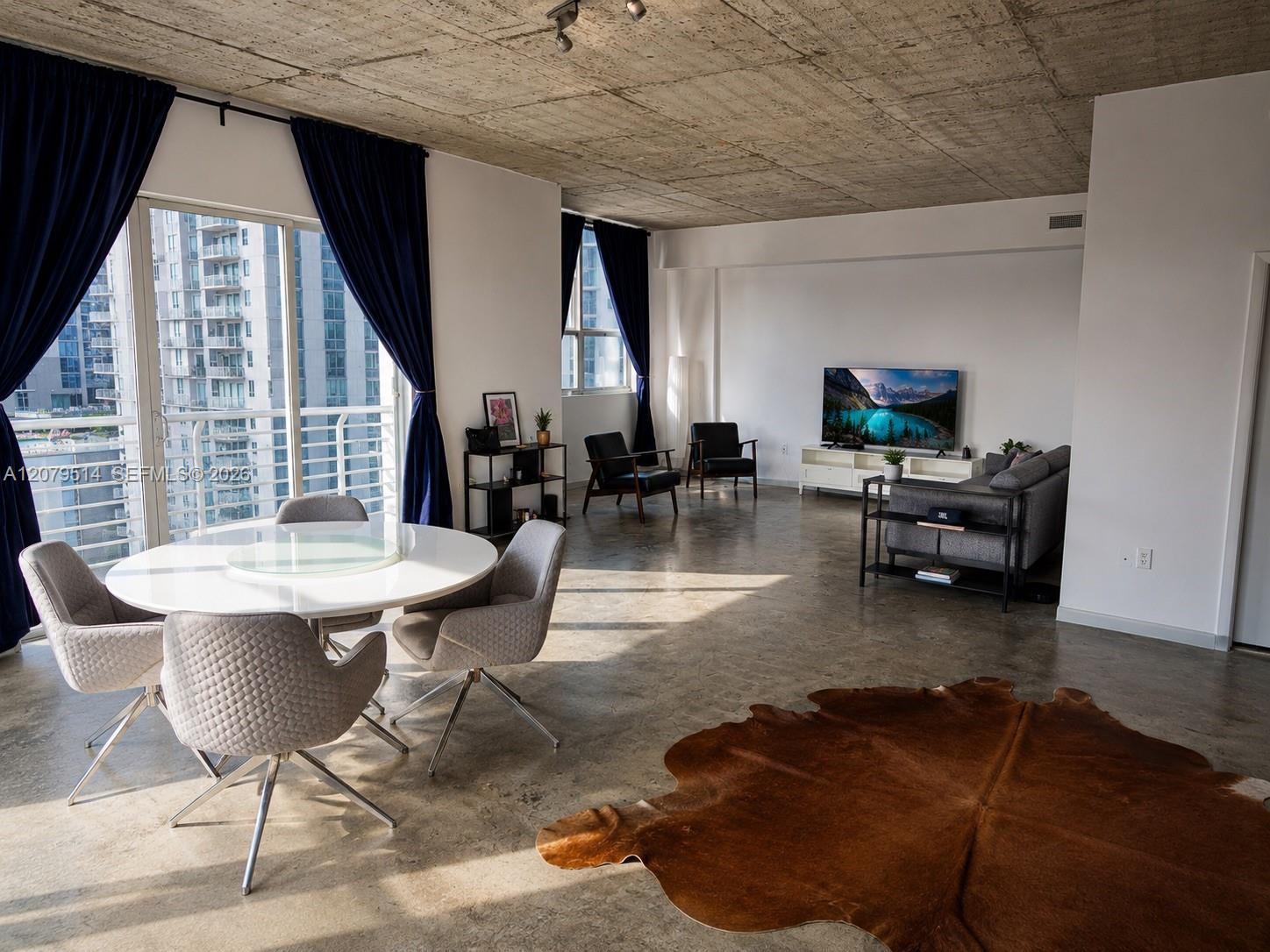 133 NE 2nd Ave # 2113, Miami FL 33132 photo 3