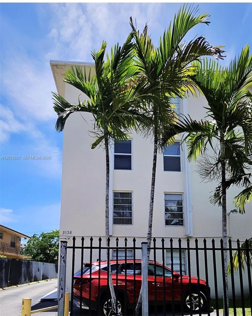 2138 SW 6th St # 403, Miami FL 33135 photo 2