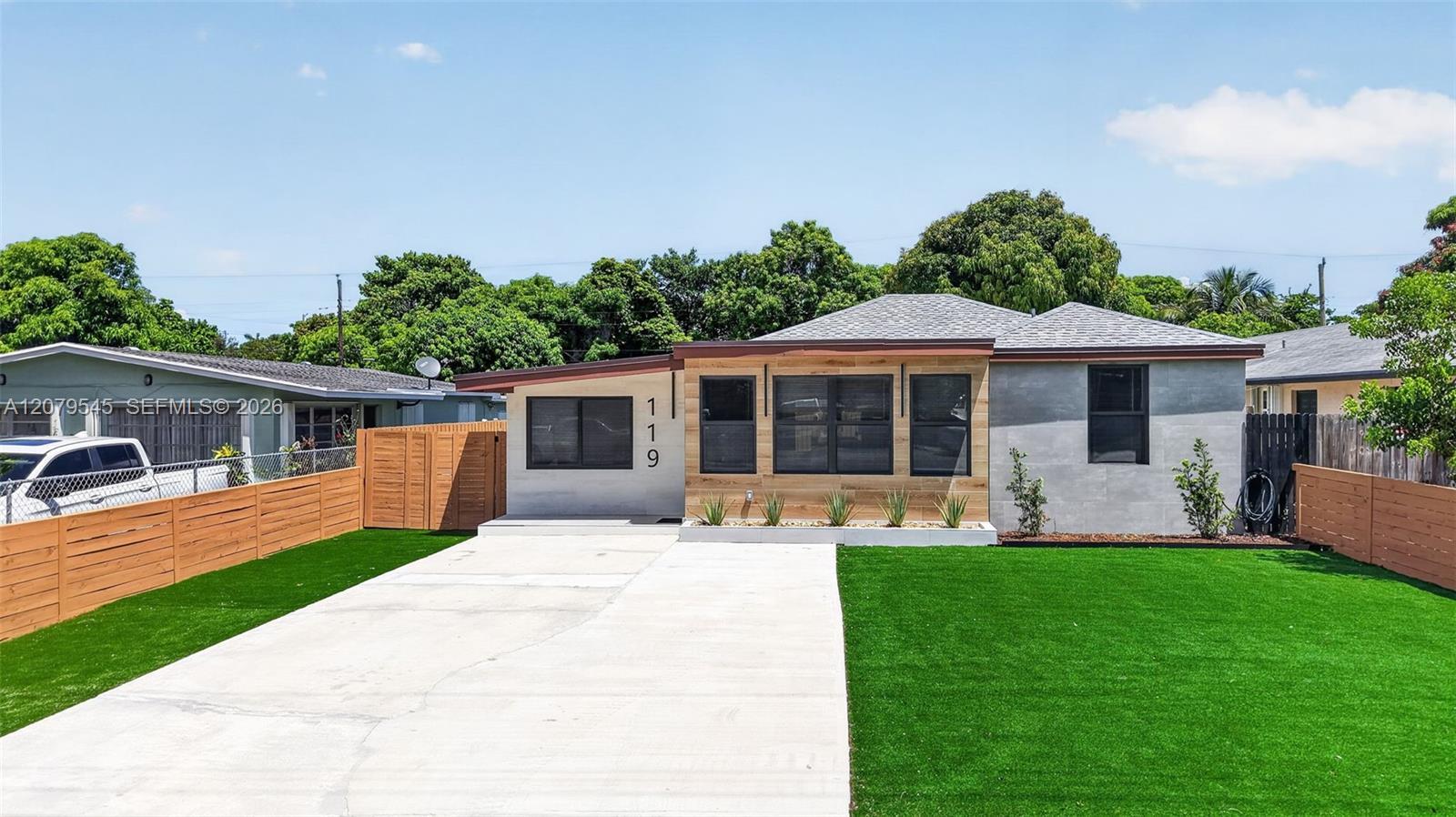 119 SW 4th Ave, Delray Beach FL 33444