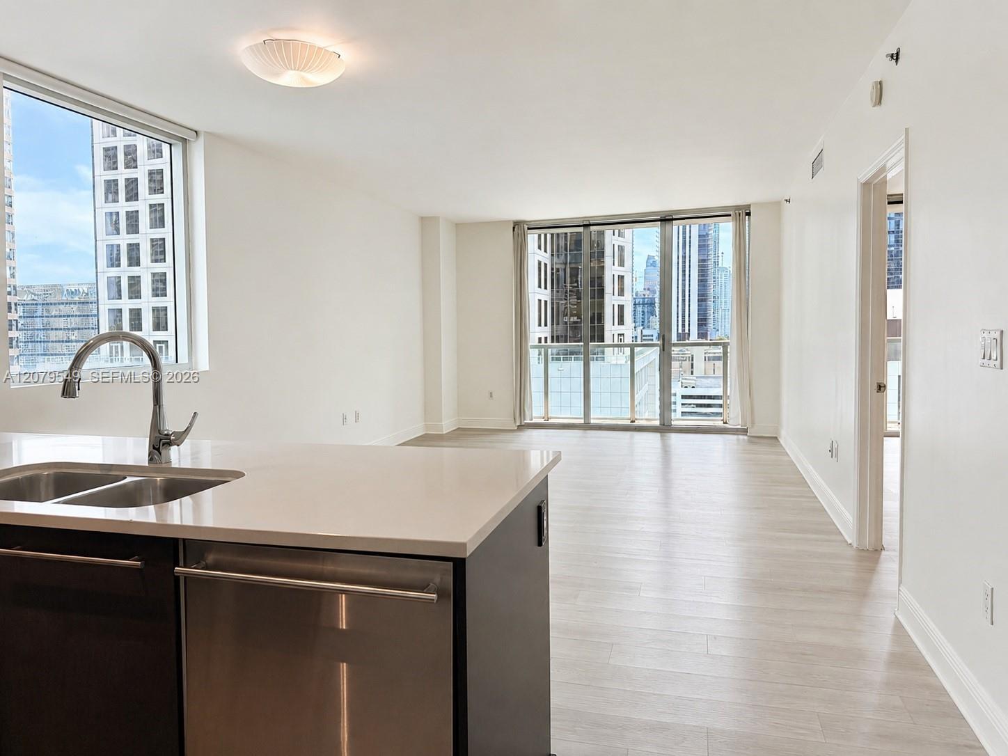 55 SE 6th St # 1510, Miami FL 33131 photo 5
