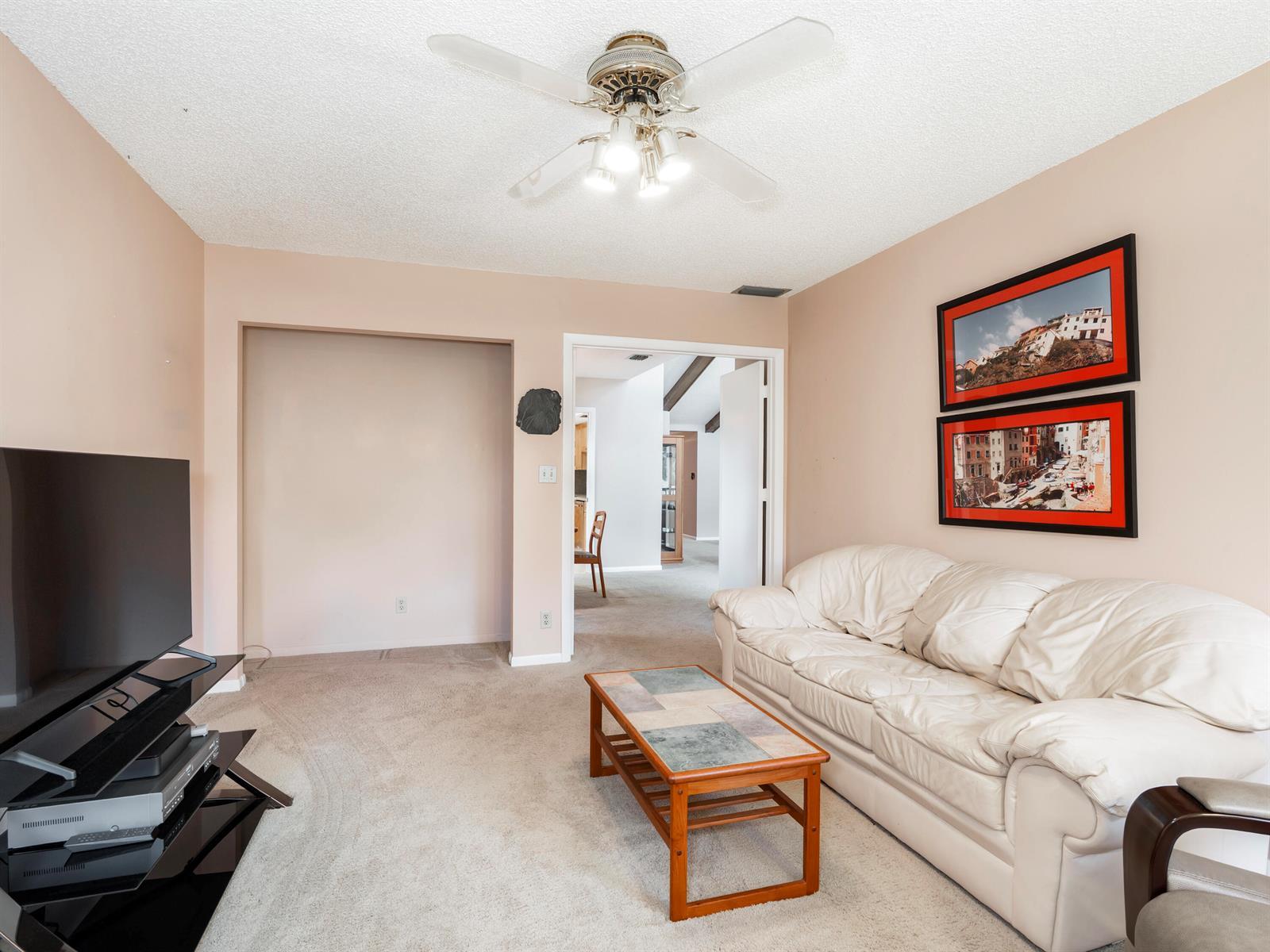 6424 Pumpkin Seed Circle, Boca Raton FL 33433 photo 2