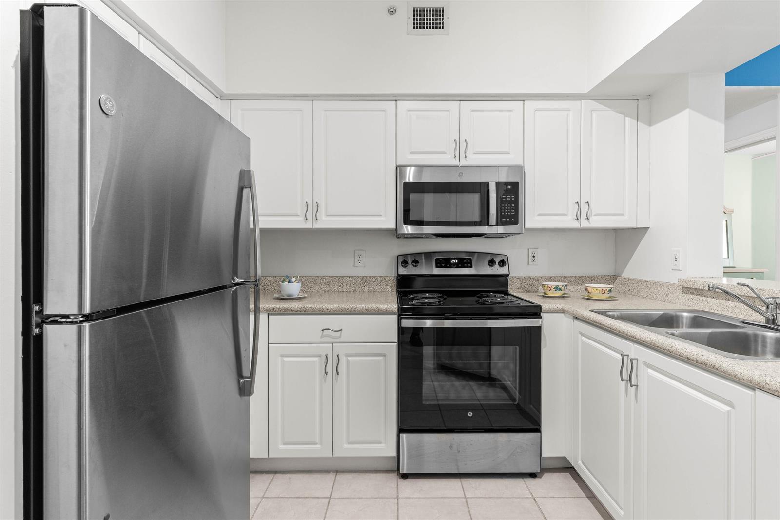 1967 Brandywine Road # 302, West Palm Beach FL 33409 photo 3