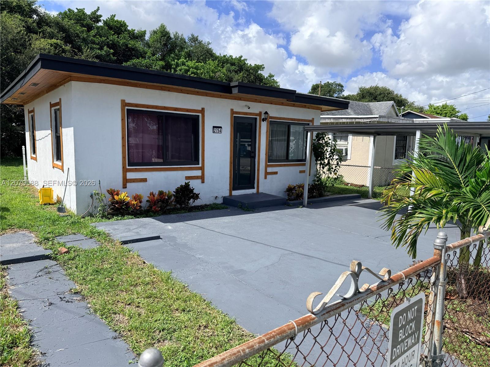 2754 NW 60th St, Miami FL 33142 photo 4