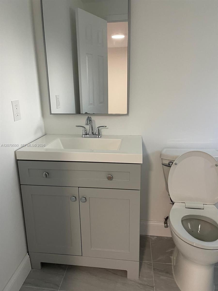 5764 E 5th Ave, Hialeah FL 33013 photo 2