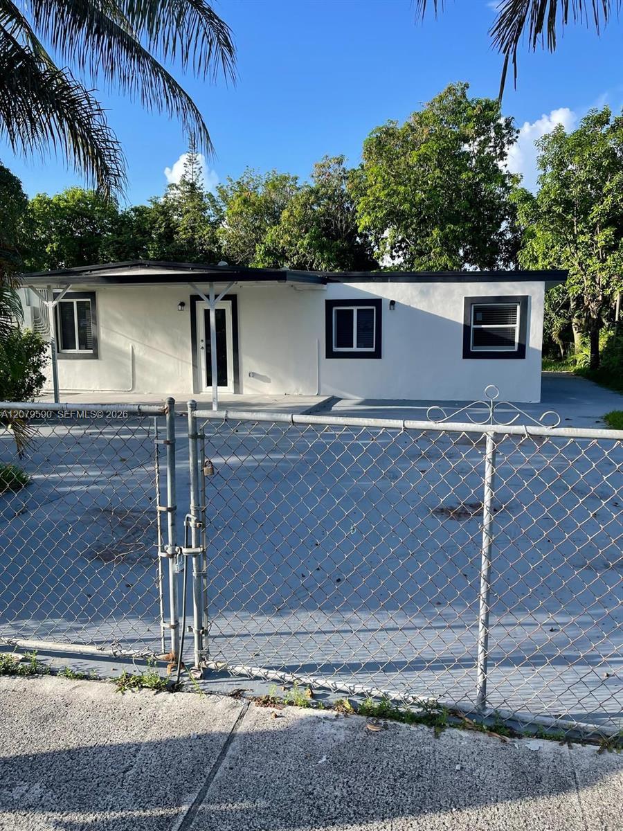 5764 E 5th Ave, Hialeah FL 33013