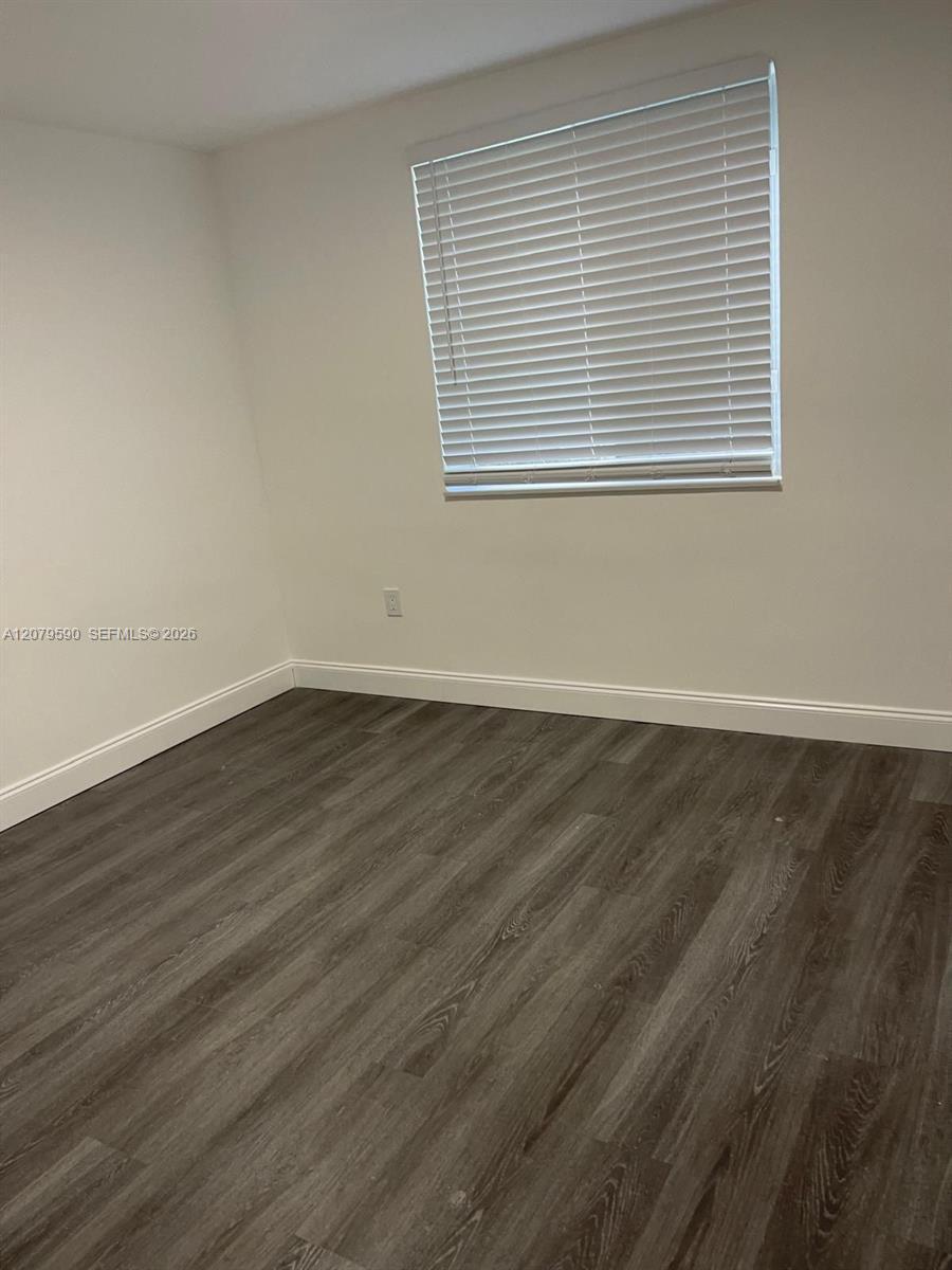 5764 E 5th Ave, Hialeah FL 33013 photo 4