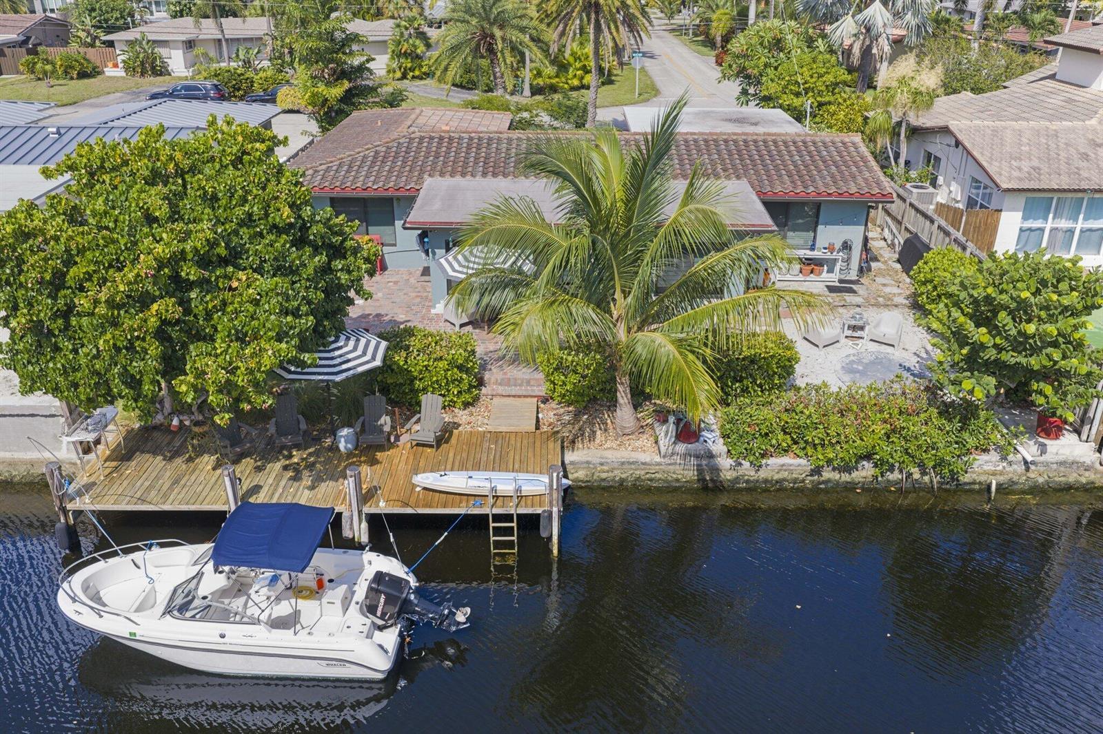 2332 NE 17th Terrace, Wilton Manors FL 33305 photo 3