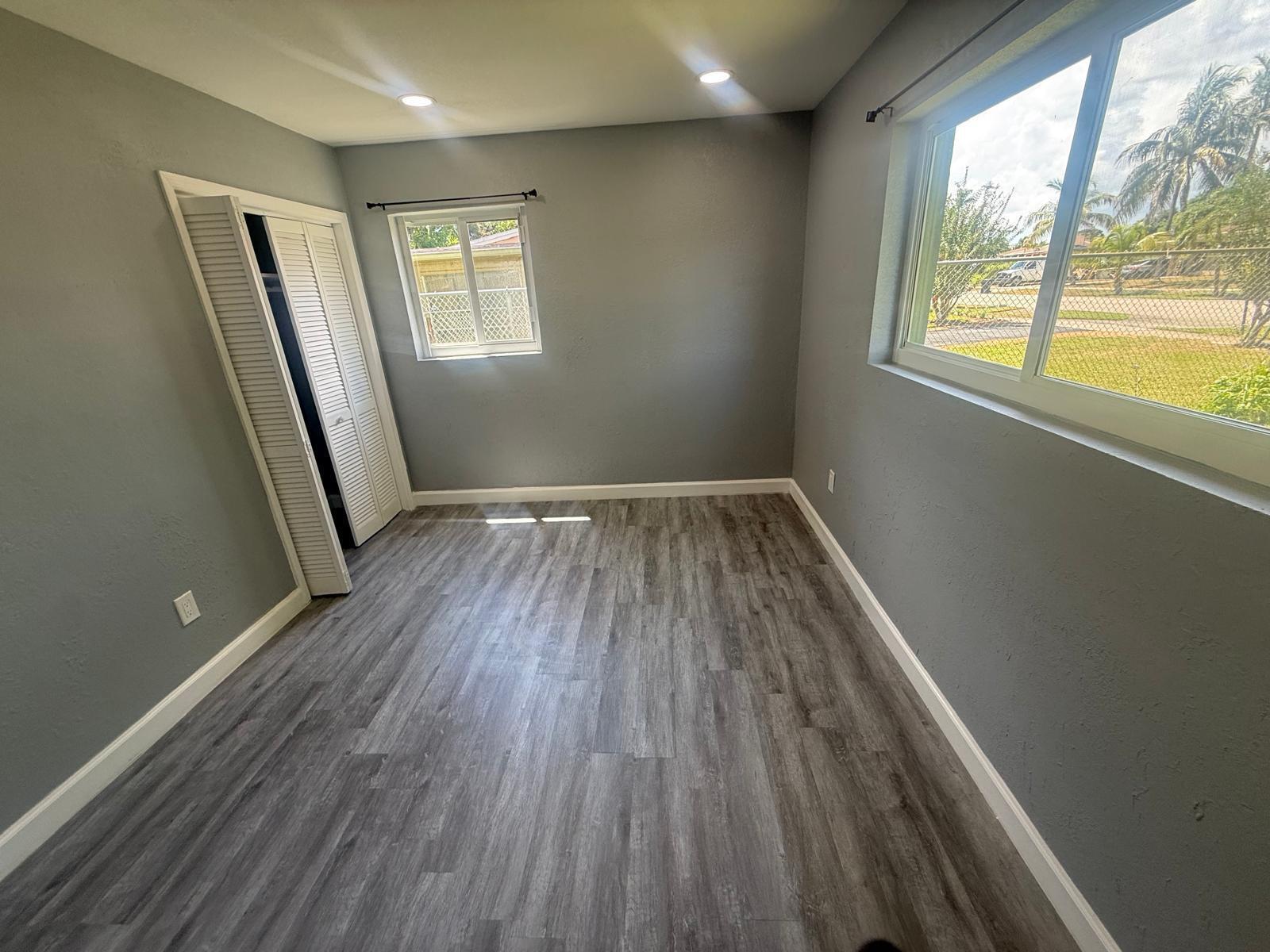 630 E DAYTON Circle, Fort Lauderdale FL 33312 photo 5