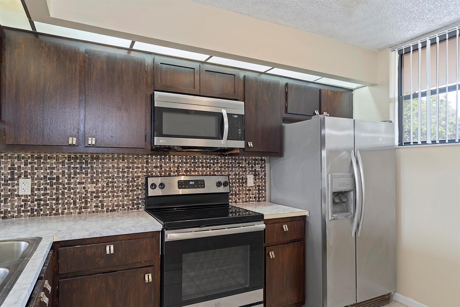 112 LAKE EMERALD Drive # 209, Oakland Park FL 33309 photo 4