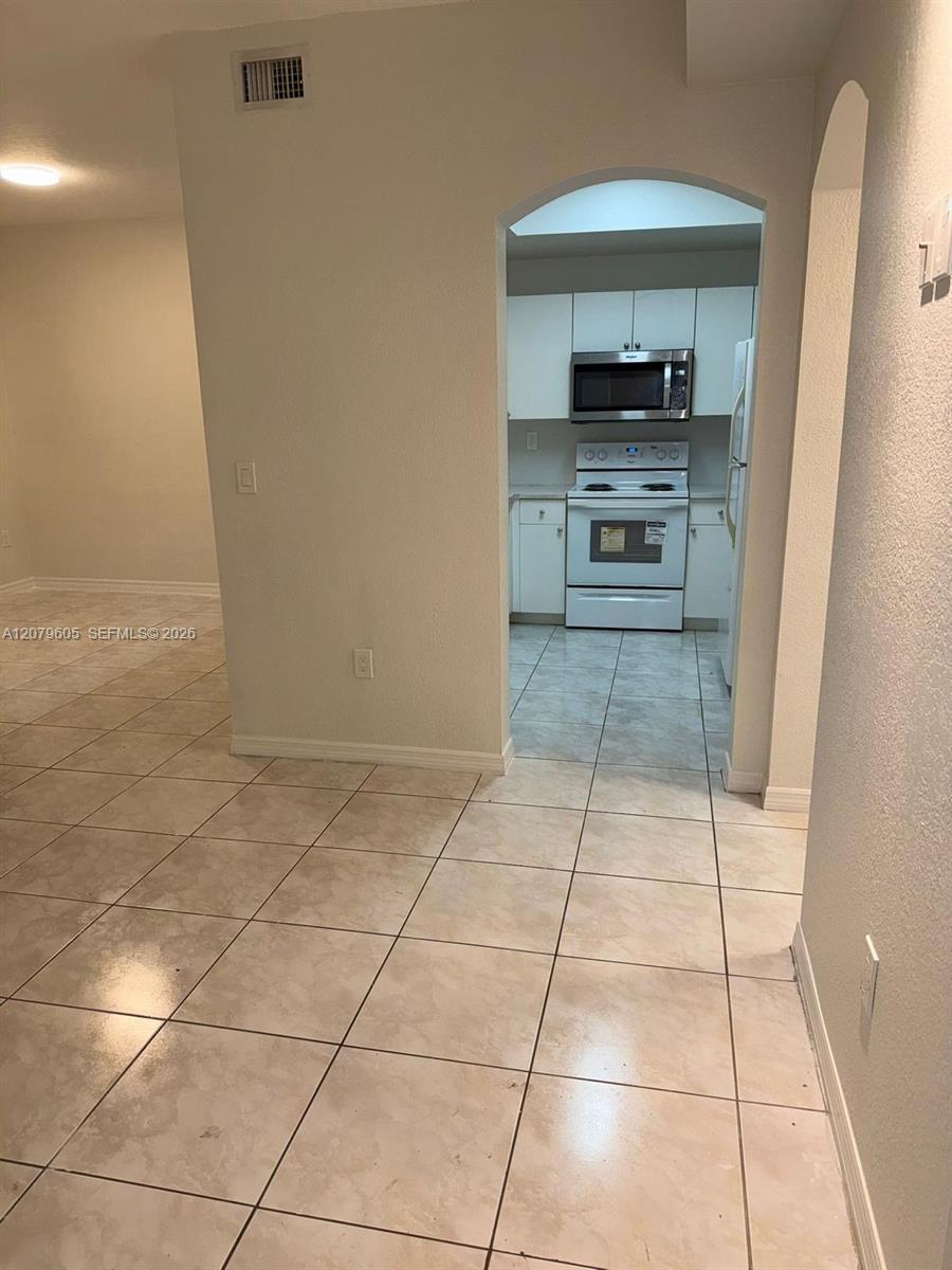 8956 W Flagler St # 208, Miami FL 33174 photo 4