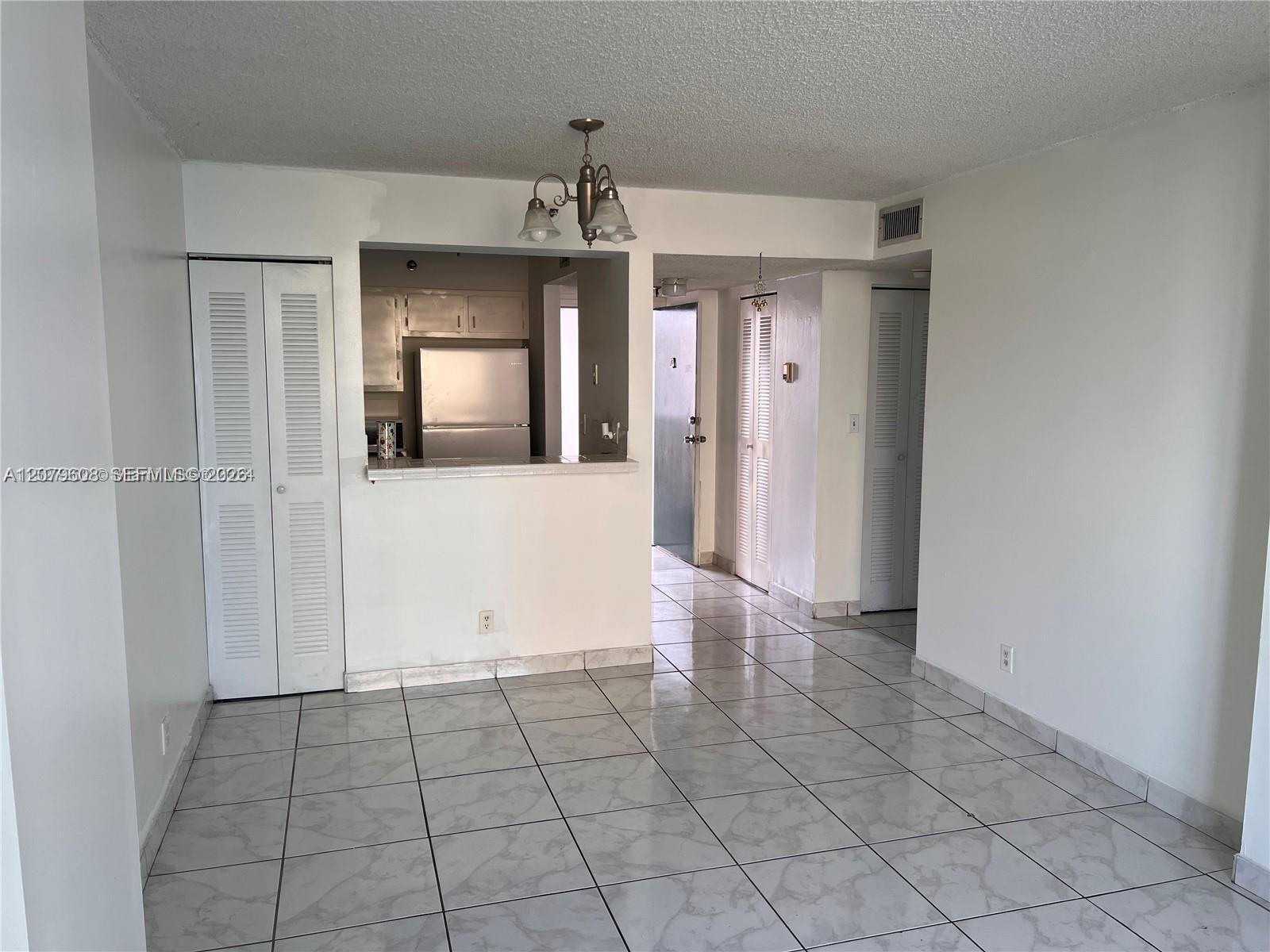 546 SW 1st St # 611, Miami FL 33130 photo 5
