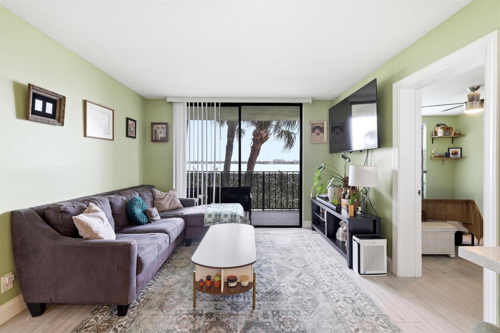 760 EXECUTIVE CENTER Drive # 24, West Palm Beach FL 33401 photo 4