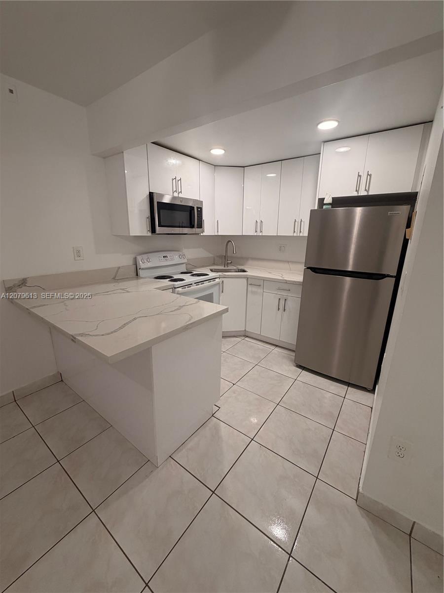 4715 NW 7th St # 2, Miami FL 33126 photo 2