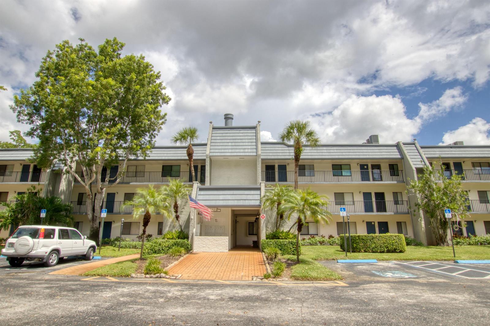 4822 ESEDRA Court # 206, Lake Worth FL 33467