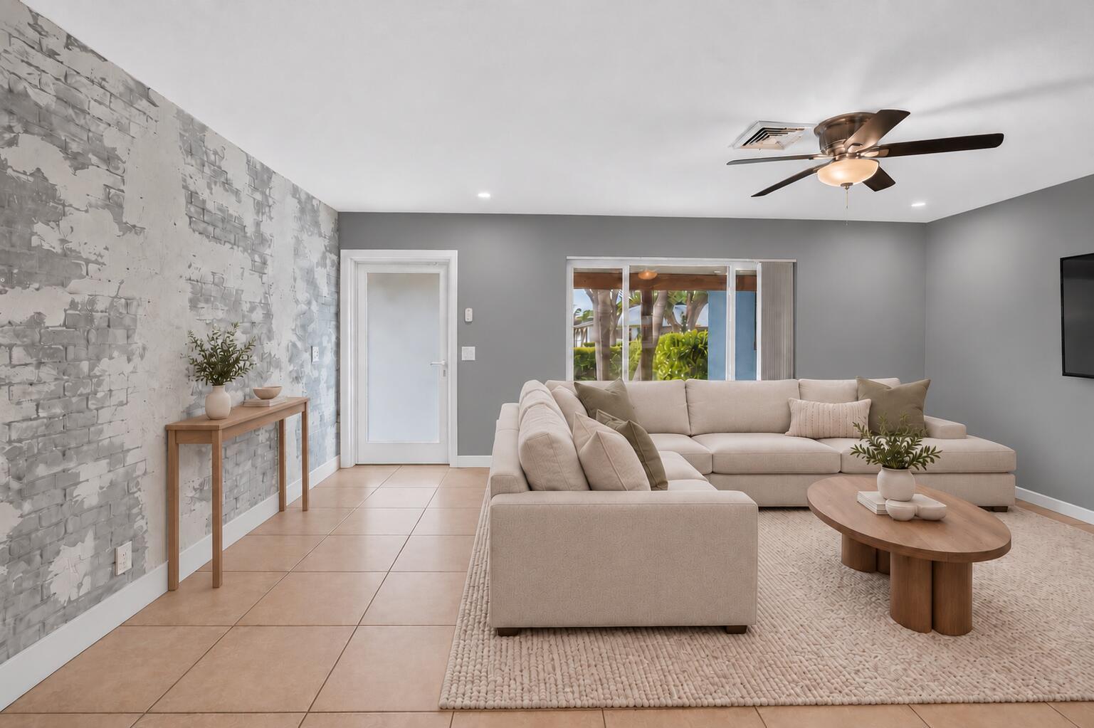 1023 SW 25TH Place, Boynton Beach FL 33426 photo 2