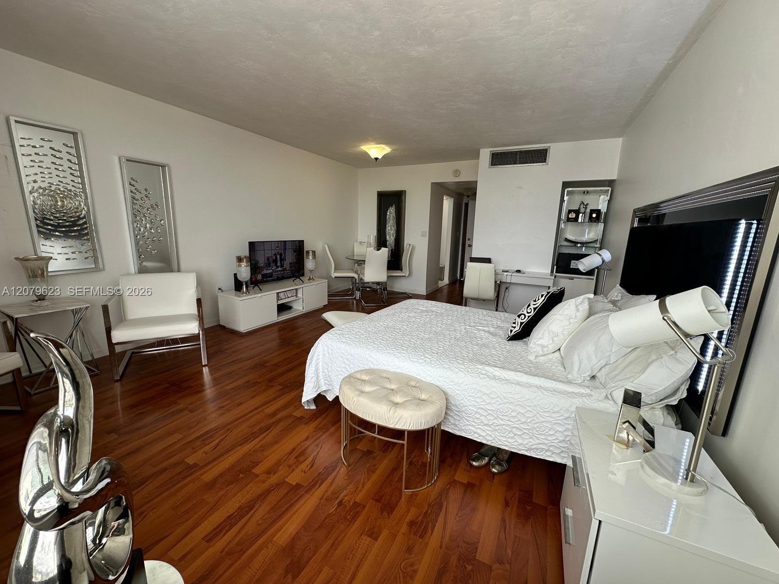 2899 Collins Ave # 1734, Miami Beach FL 33140 photo 5