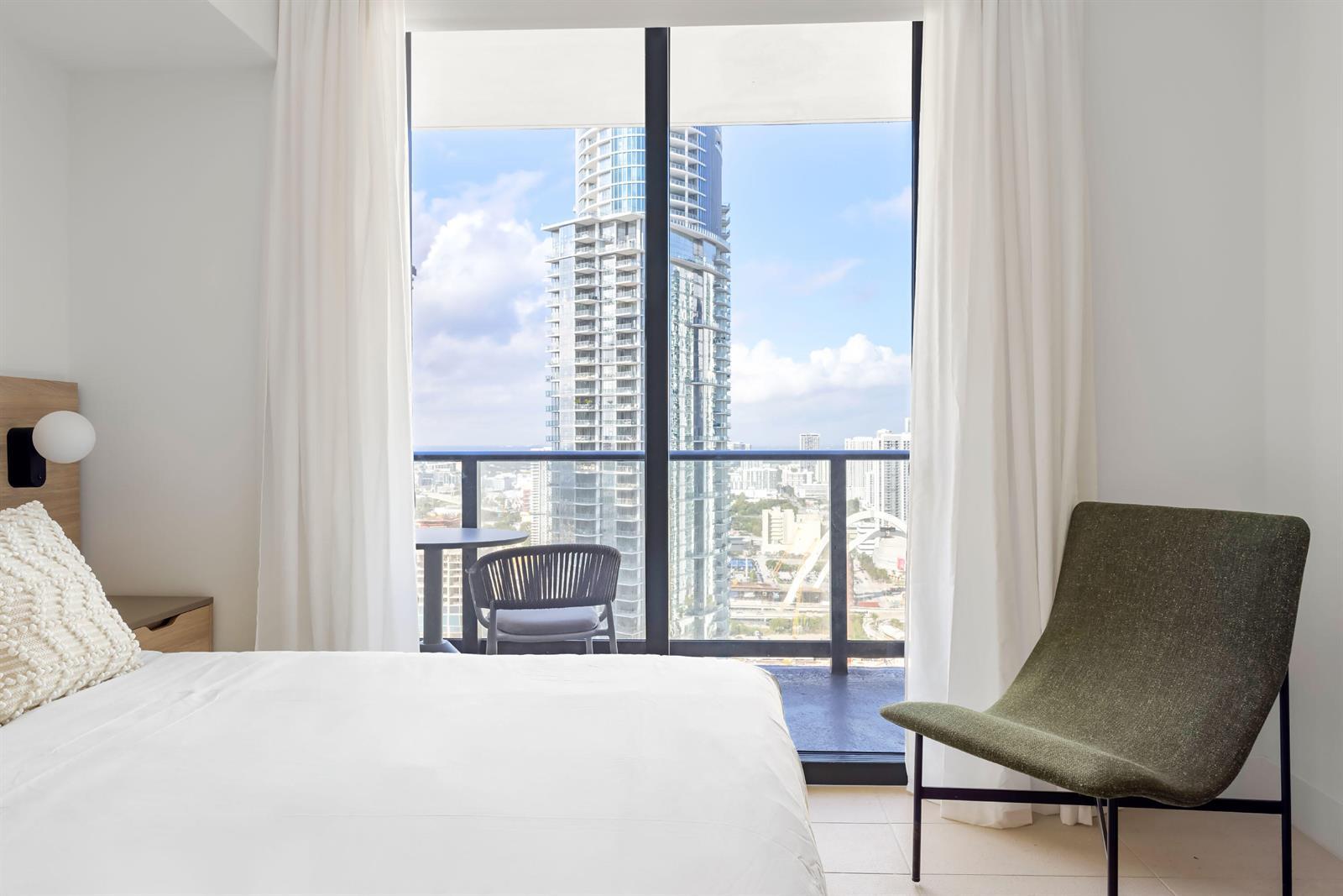 601 NE 1 Avenue # 3401, Miami FL 33132 photo 2