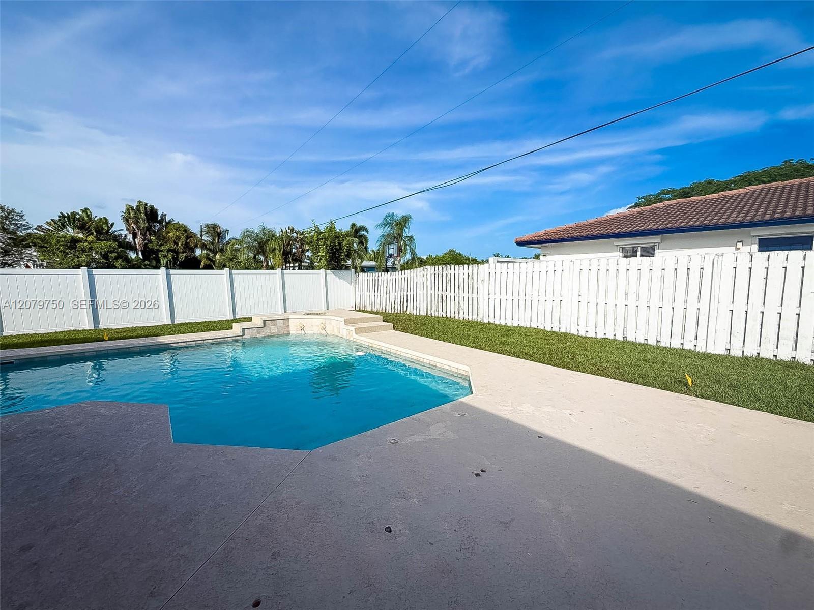 2298 NE 2nd Ave, Boca Raton FL 33431 photo 5