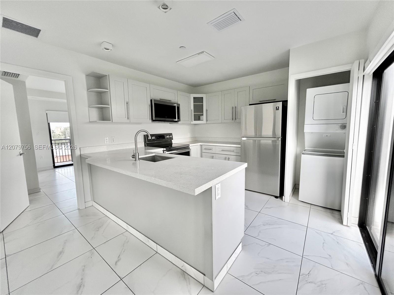 836 SW 2nd St # 401, Miami FL 33130 photo 2