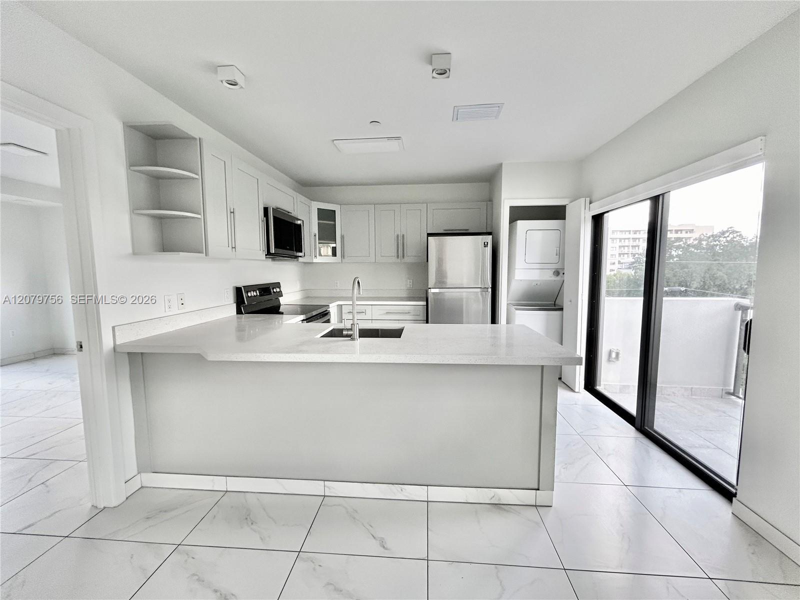 836 SW 2nd St # 401, Miami FL 33130 photo 4