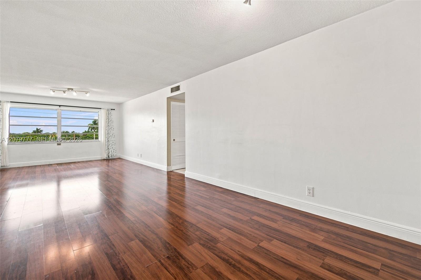 200 NE 12th Ave # 1D, Hallandale Beach FL 33009 photo 5